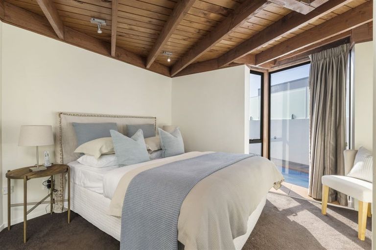 Photo of property in 40 Takutai Avenue, Bucklands Beach, Auckland, 2012