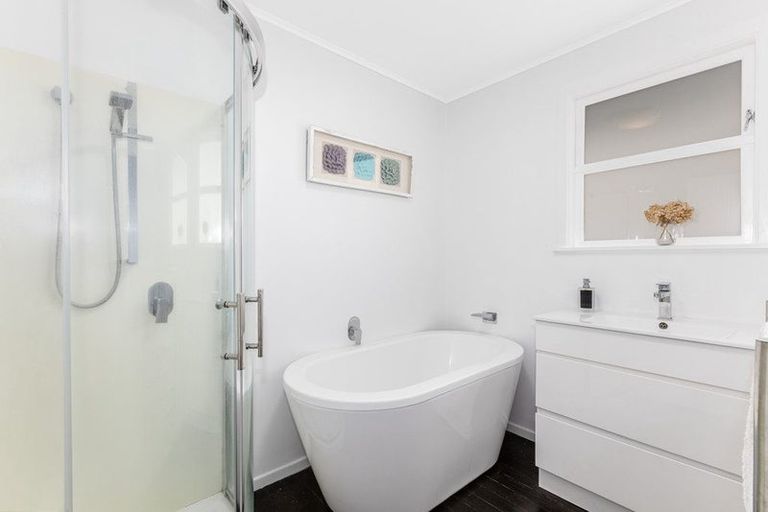 Photo of property in 5 Mission Street, Waterloo, Lower Hutt, 5011