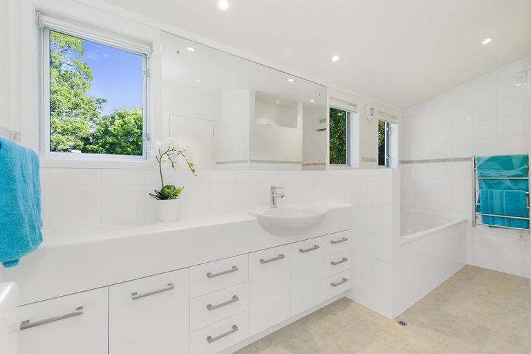 Photo of property in 15 Old Coach Way, Ramarama, Drury, 2579