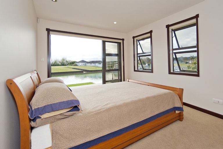 Photo of property in 10 Hei Esplanade, Whitianga, 3510