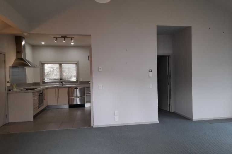 Photo of property in 23 Parata Street, Two Mile Bay, Taupo, 3330