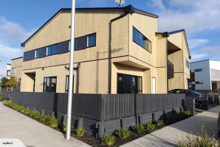 Photo of property in 1 Frank Gill Road, Hobsonville, Auckland, 0616