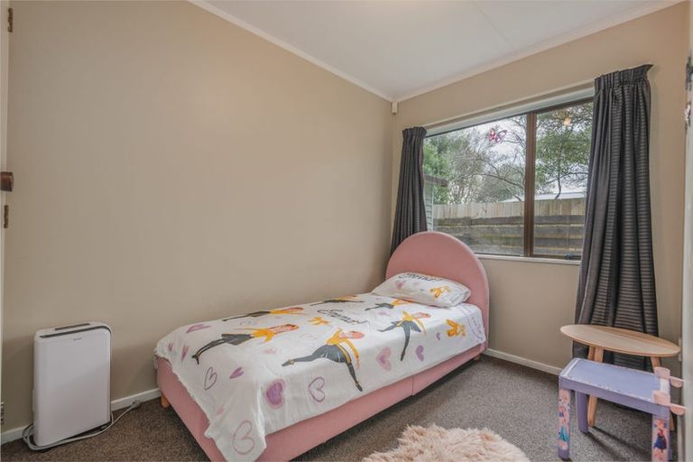 Photo of property in 59 Raglan Avenue, Cloverlea, Palmerston North, 4412