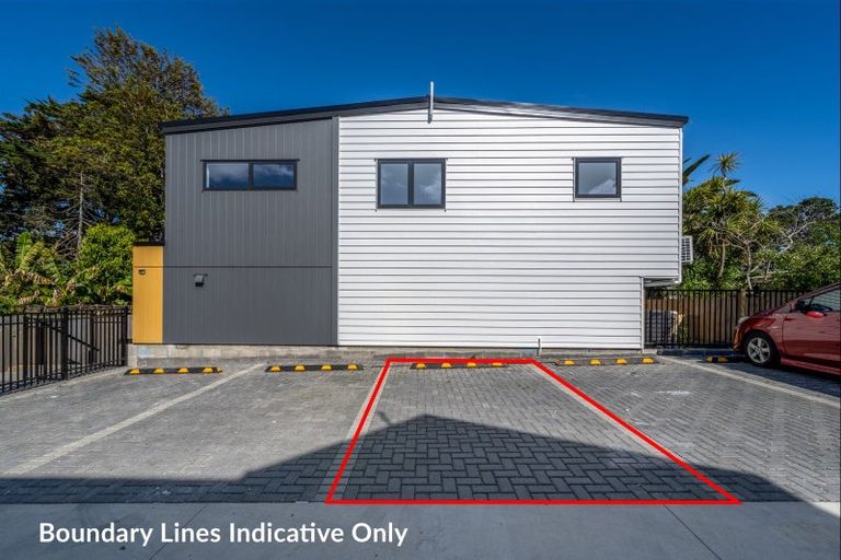 Photo of property in 140e Edgewater Drive, Pakuranga, Auckland, 2010