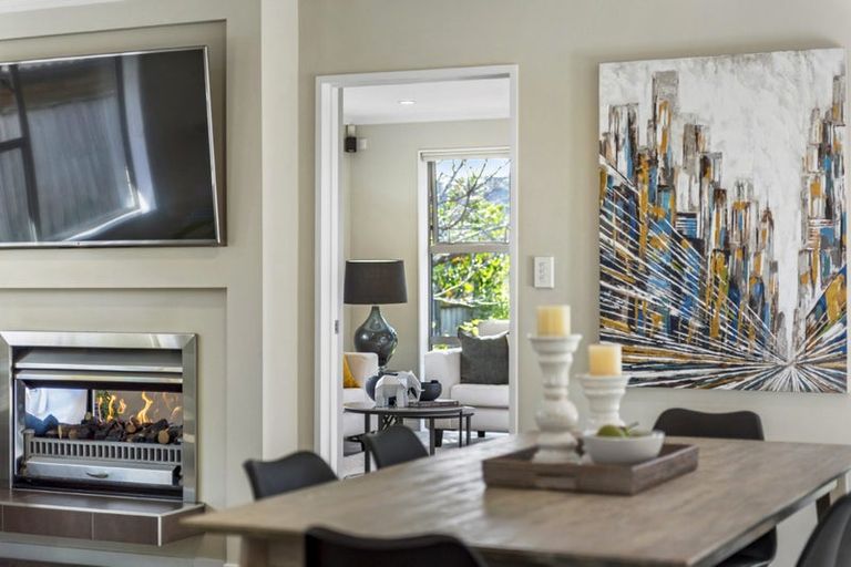 Photo of property in 18 Lemon Grove Lane, Greenhithe, Auckland, 0632