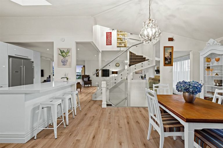 Photo of property in 1/36 Seaview Road, Castor Bay, Auckland, 0620