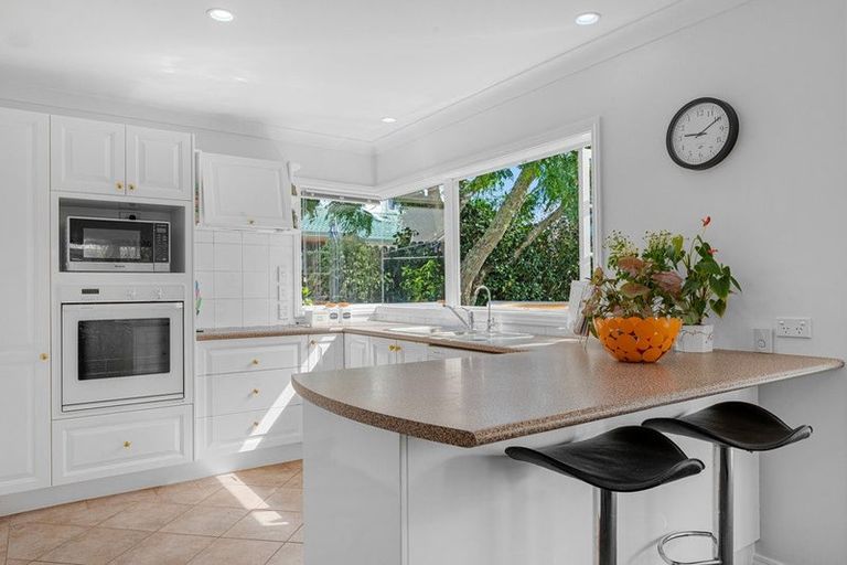 Photo of property in 4 Wentwood Place, Torbay, Auckland, 0630