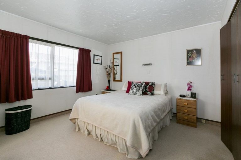 Photo of property in 16 Cardiff Place, Tamatea, Napier, 4112