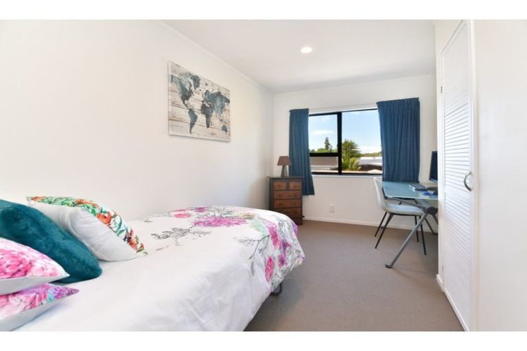 Photo of property in 360a Whangaparaoa Road, Stanmore Bay, Whangaparaoa, 0932