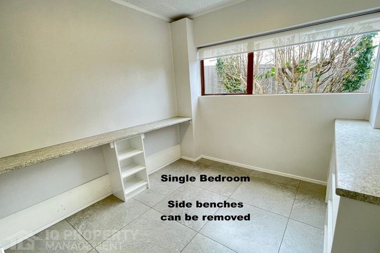 Photo of property in 2/77 Prince Regent Drive, Half Moon Bay, Auckland, 2012
