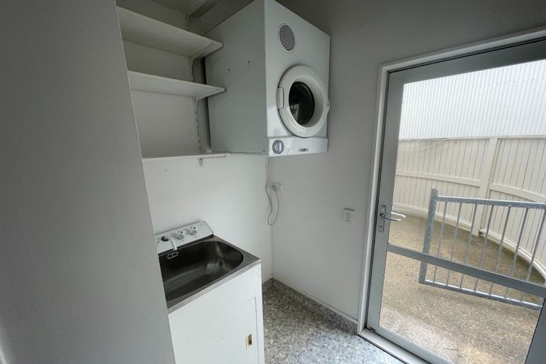 Photo of property in 8/7 Henry Street, Kilbirnie, Wellington, 6022