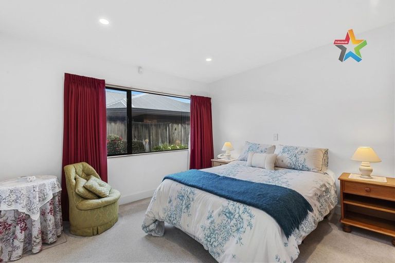 Photo of property in 1/14 Vincent Street, Waterloo, Lower Hutt, 5011