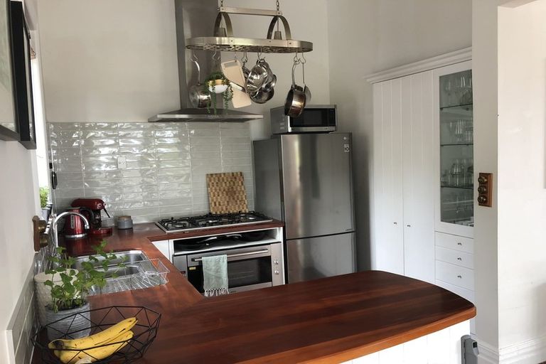 Photo of property in 1/47 Birkdale Road, Birkdale, Auckland, 0626