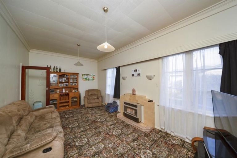 Photo of property in 371 Waihi Road, Normanby, Hawera, 4614