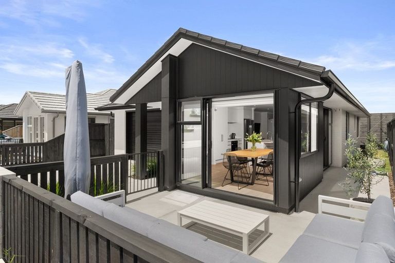 Photo of property in 122 Union Drive, Papamoa, 3118