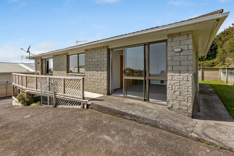 Photo of property in 2/22 Dartmoor Avenue, Westown, New Plymouth, 4310