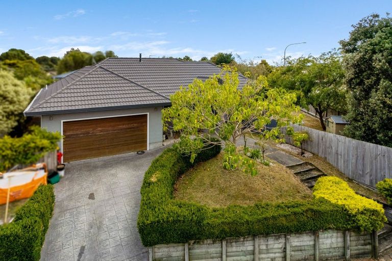 Photo of property in 36 Guildford Drive, Paraparaumu, 5032