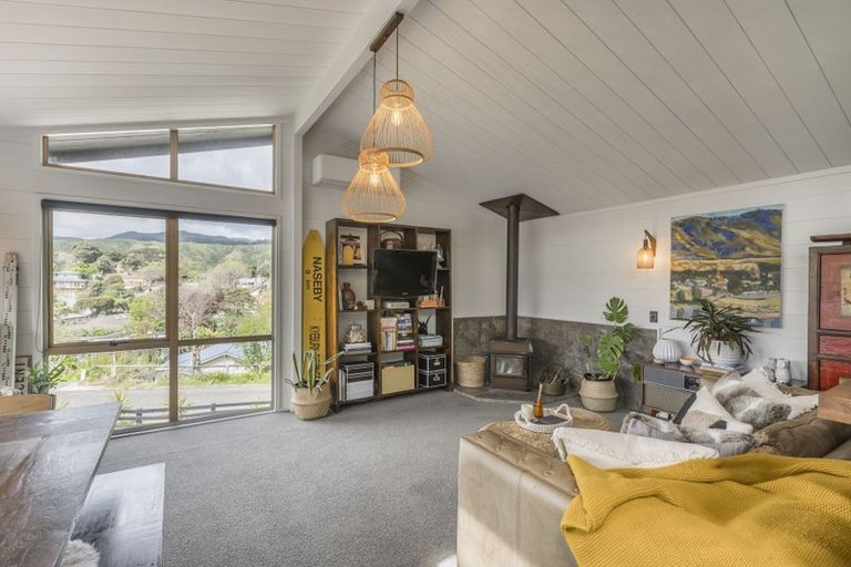 Photo of property in 19 Renown Road, Raumati South, Paraparaumu, 5032