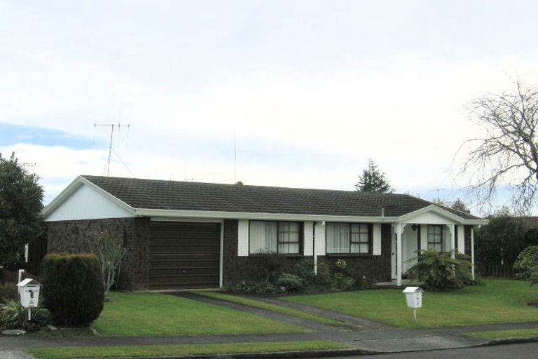 Photo of property in 5a Sandalwood Drive, Dinsdale, Hamilton, 3204