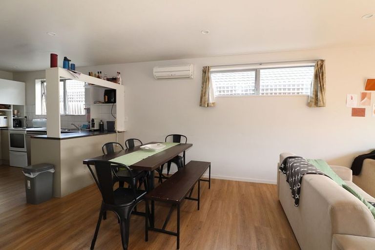 Photo of property in 5b Paeroa Street, Riccarton, Christchurch, 8041