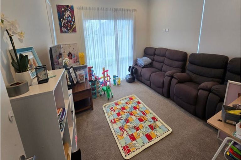 Photo of property in 58 Matairangi Avenue, Totara Heights, Auckland, 2105