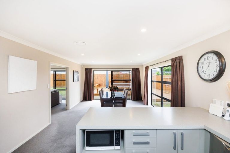 Photo of property in 35 Rosalie Terrace, Kelvin Grove, Palmerston North, 4414