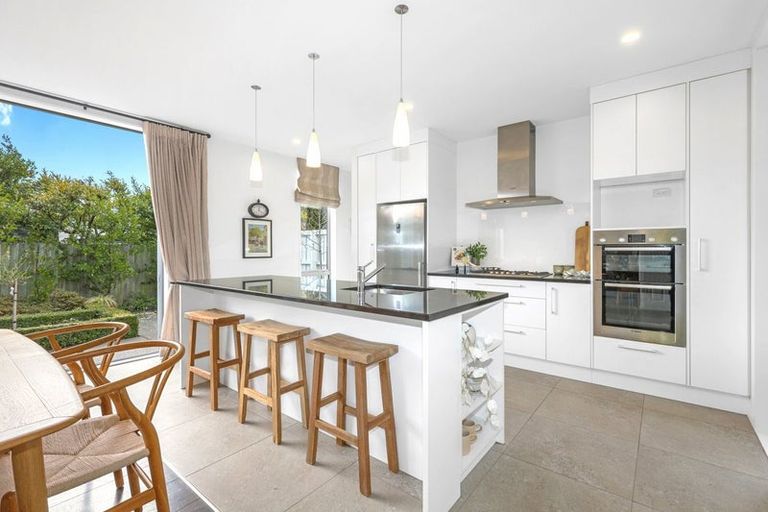 Photo of property in 4 Chorley Place, Hillsborough, Christchurch, 8022