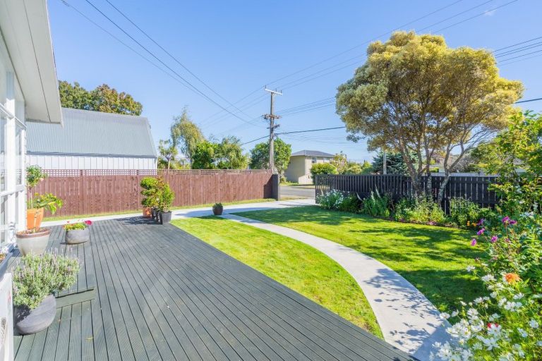 Photo of property in 62 Ngaio Road, Waikanae, 5036