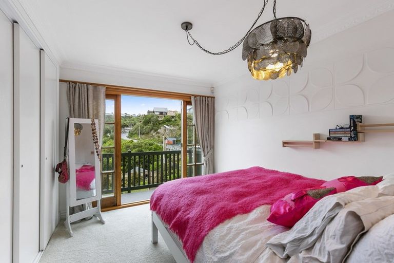 Photo of property in 83 Houghton Bay Road, Houghton Bay, Wellington, 6023