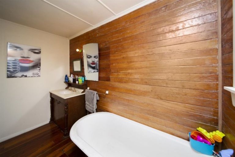 Photo of property in 371 Waihi Road, Normanby, Hawera, 4614