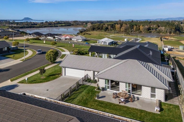 Photo of property in 23 Kahawai Place, Omokoroa, 3114