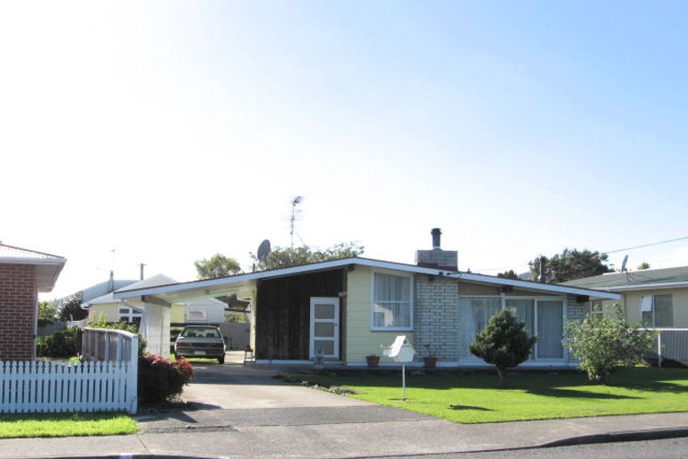 Photo of property in 6 Te Manuao Road, Otaki, 5512