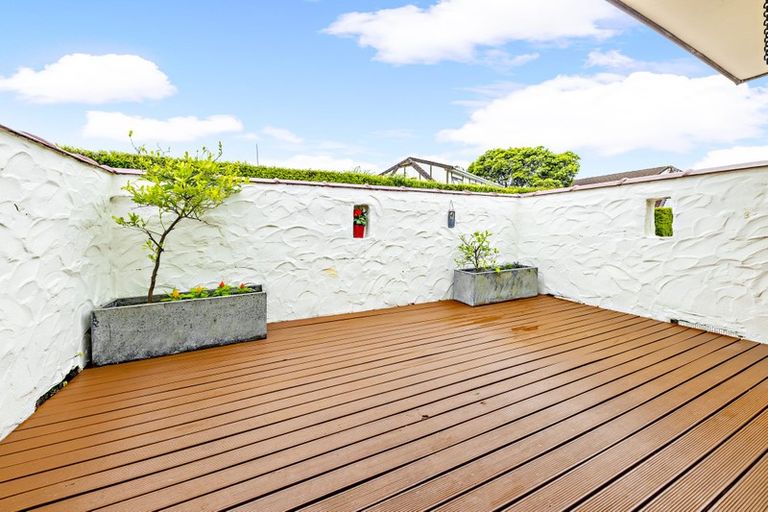 Photo of property in 2/85 Victoria Road, Papatoetoe, Auckland, 2025