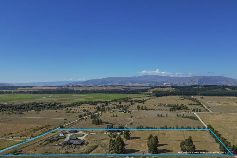 Photo of property in 22 Grayburn Lane, Albert Town, Wanaka, 9382