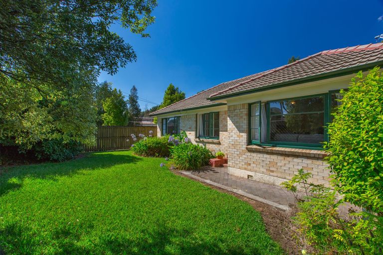 Photo of property in 8a Walsh Street, Forest Lake, Hamilton, 3200