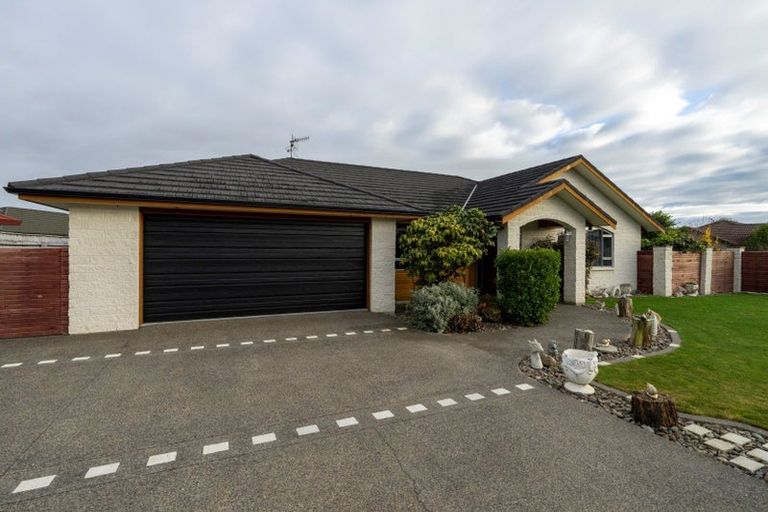 Photo of property in 7 Barry Curtis Place, Levin, 5510