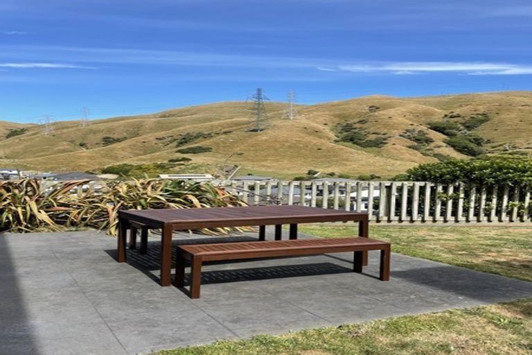 Photo of property in 5 Gifford Grove, Churton Park, Wellington, 6037