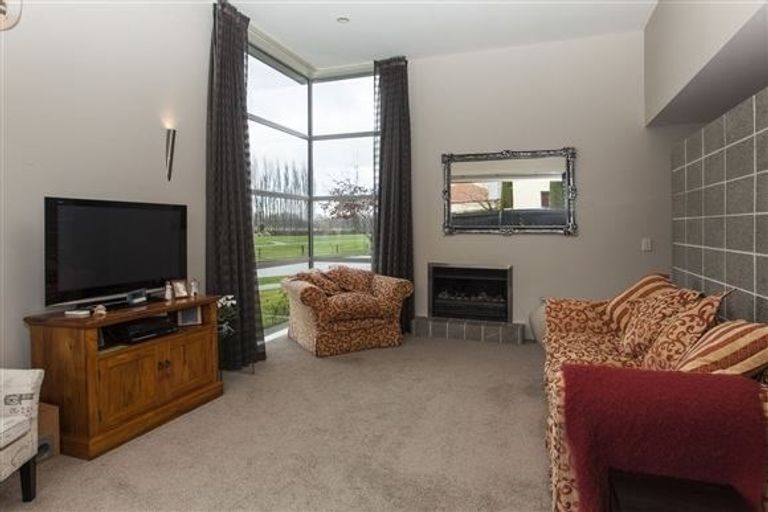 Photo of property in 41 Riverwood Boulevard, Redwood, Christchurch, 8051