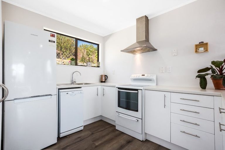 Photo of property in 37 Beaumaris Crescent, Ascot Park, Porirua, 5024