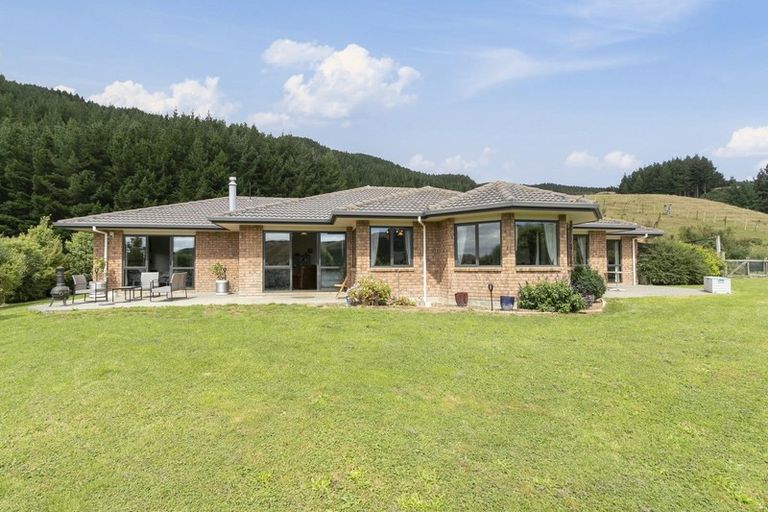 Photo of property in 91b Kakariki Way, Whitemans Valley, Upper Hutt, 5371