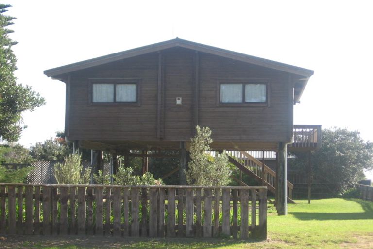 Photo of property in 312 Kenwood Drive, Matarangi, Whitianga, 3592