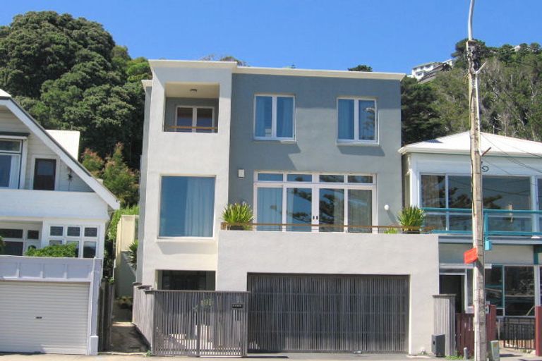 Photo of property in 290 Oriental Parade, Oriental Bay, Wellington, 6011
