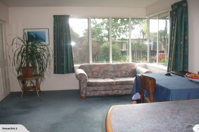 Photo of property in 2 Harrod Place, Rangiora, 7400