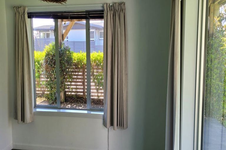 Photo of property in 53 Calvert Road, Lynmouth, New Plymouth, 4310