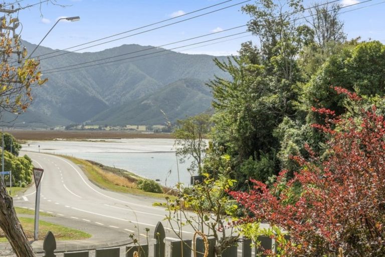 Photo of property in 109 Main Rd Havelock, Havelock, 7100