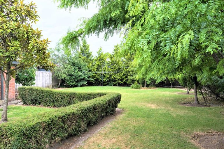 Photo of property in 220 Greers Road, Bryndwr, Christchurch, 8053