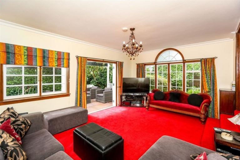 Photo of property in 94 Belt Road, New Plymouth, 4310