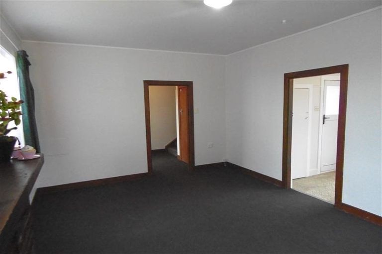Photo of property in 27 Bulteel Street, New Plymouth, 4310