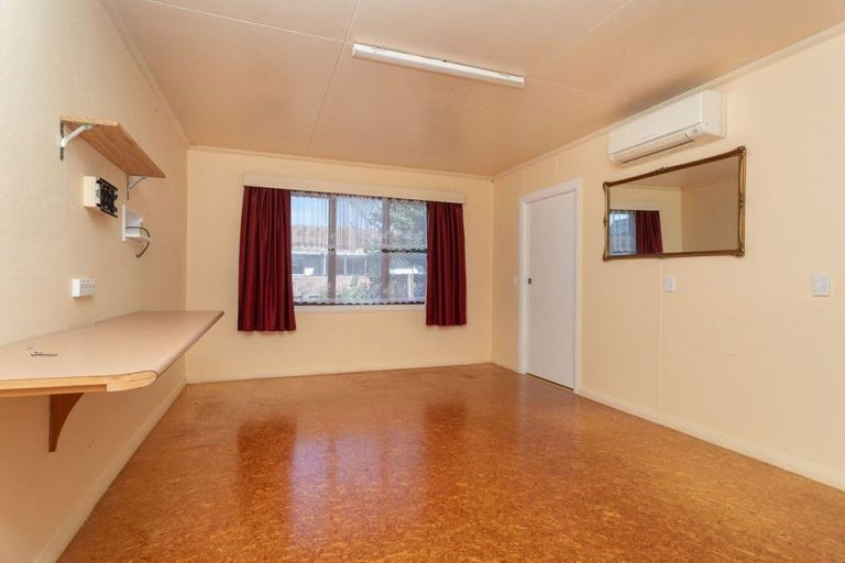 Photo of property in 7 Gladstone Street, Dannevirke, 4930