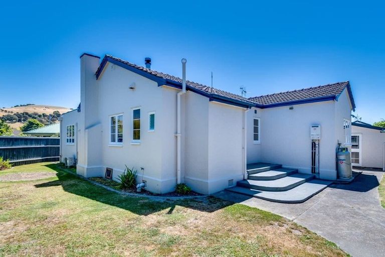 Photo of property in 18 Anderson Road, Taradale, Napier, 4112